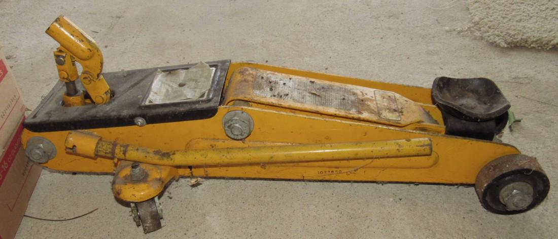 1 1/2 Ton Trolley Floor Jack (1 of 1)