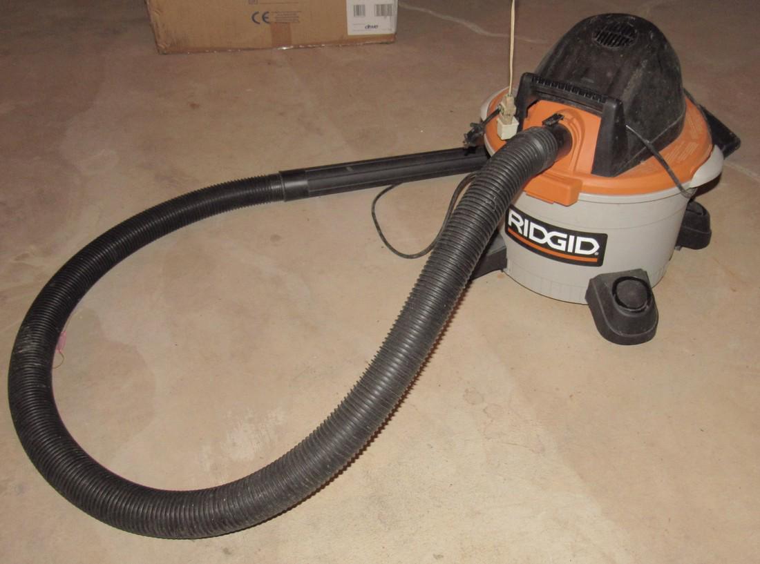 Rigid Shop Vac (1 of 2)