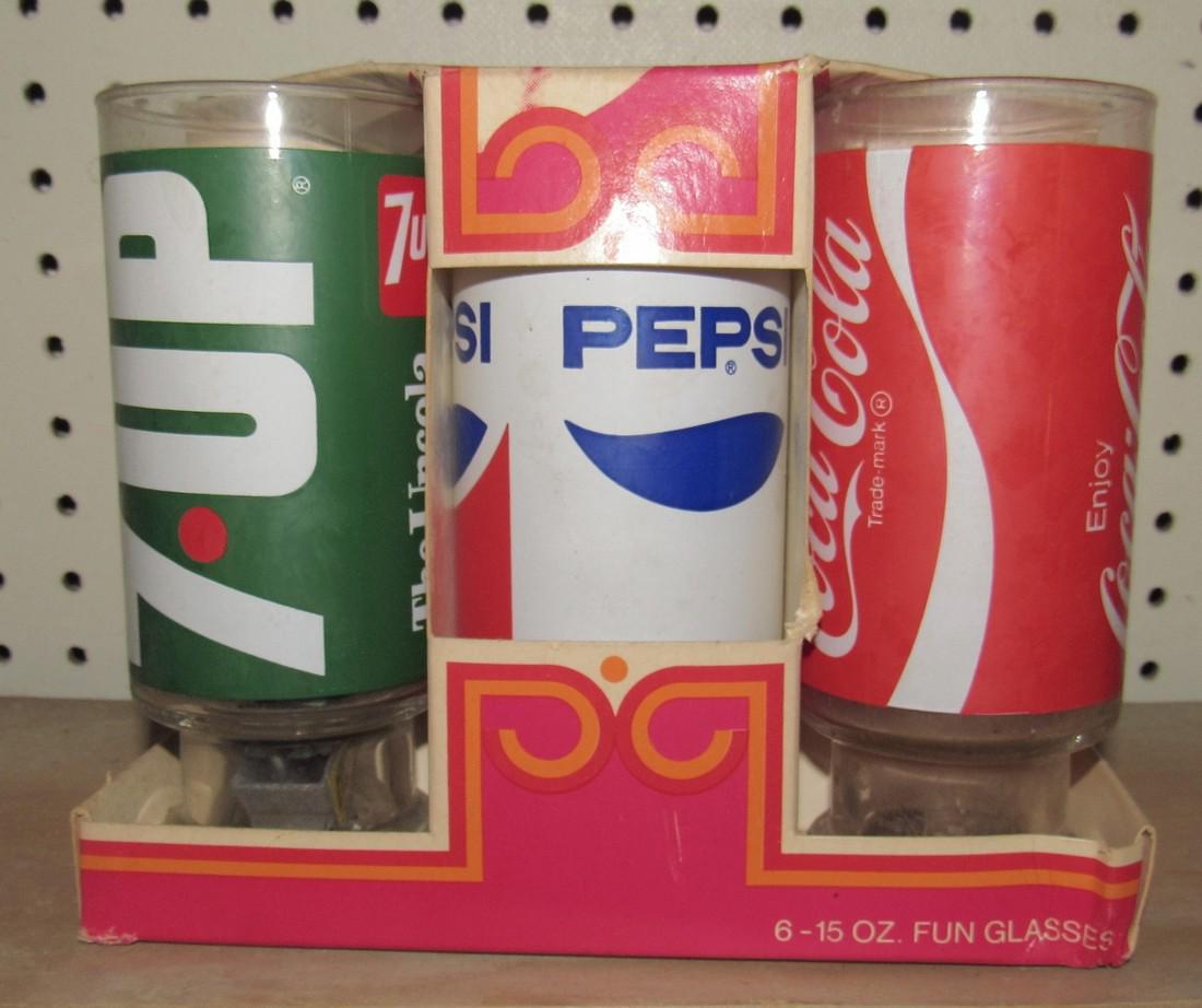 Anchor Hocking Soda Glasses: Packing has a tear and dirty