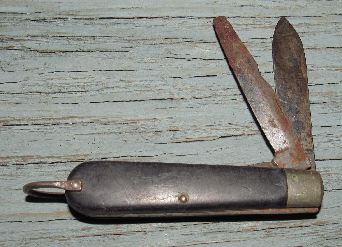 Camillus Pocket Knife (1 of 2)