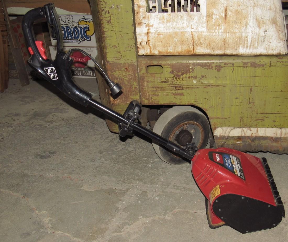 Toro Power Shovel Electric Snowblower (1 of 4)