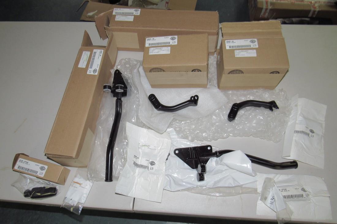 Harley Davidson Motorcycle Brackets Footpeg Support: Getting all pictured.