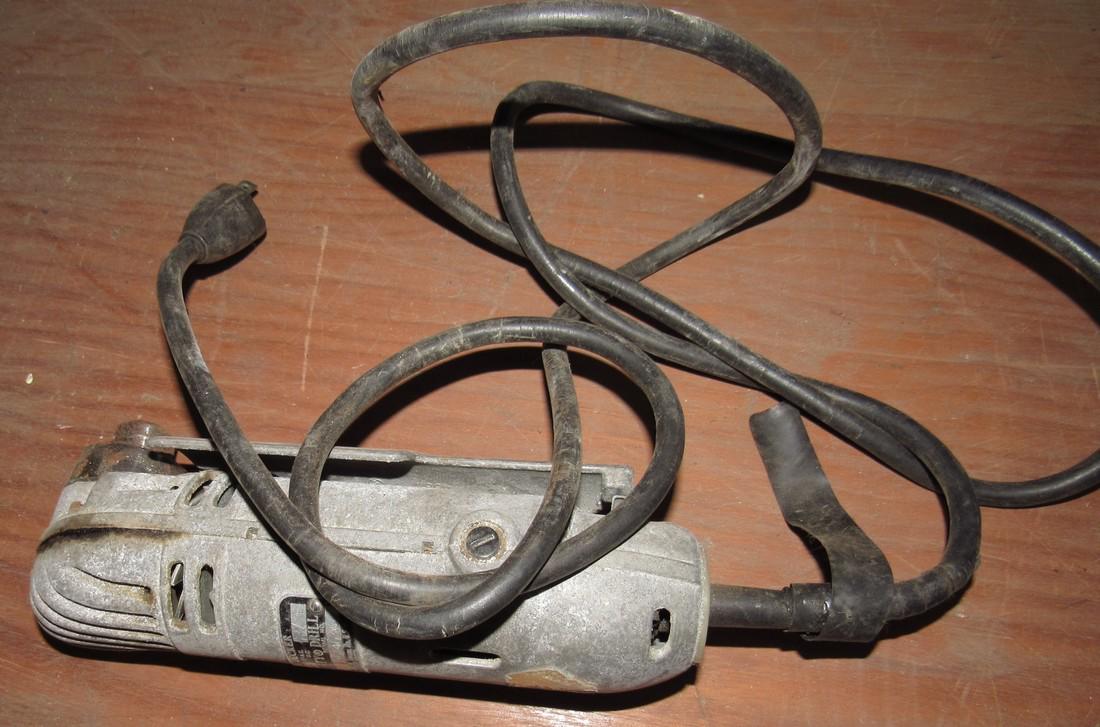 Vintage Black & Decker 1/4" Shorty Right Angle Drill (1 of 3)