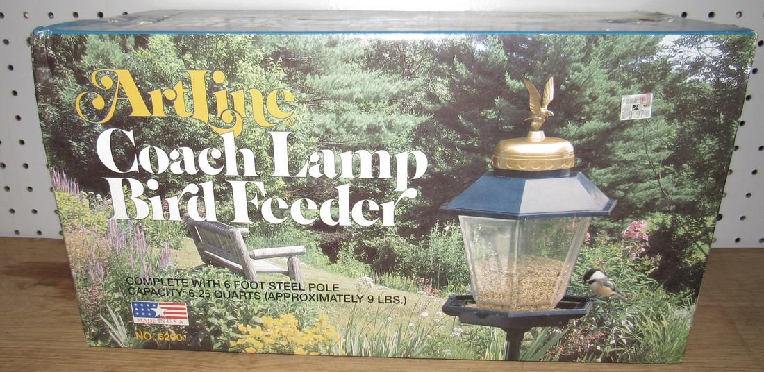 Artline Coach Lamp Bird Feeder New in Box: New in Box