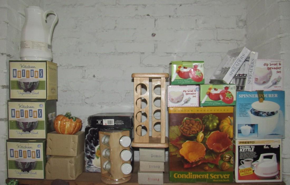 Kitchenware Vegatable Bowls Spreader Sets Servers (1 of 3)