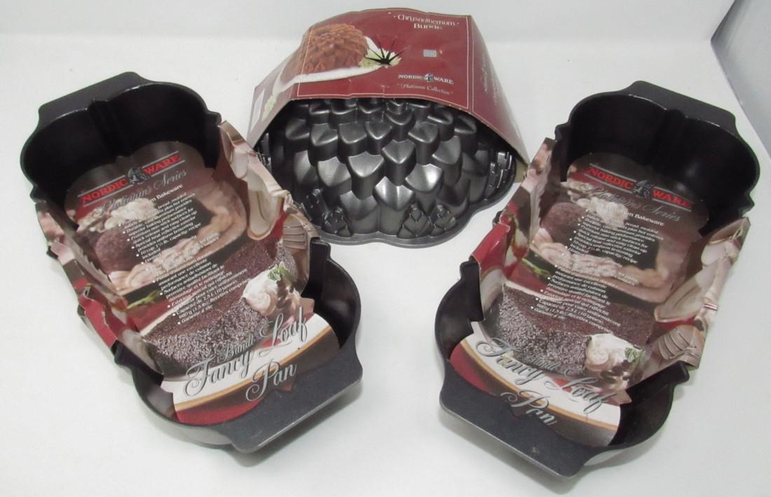 Nordic Ware Fancy Loaf Pans Chrysanthemum Bundt (1 of 1)