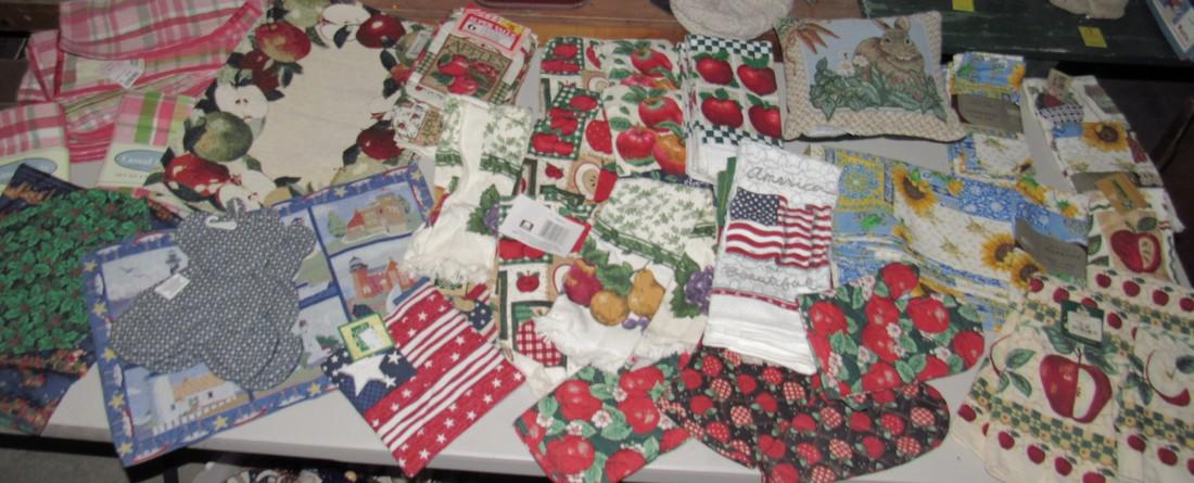 Placemats Kitchen Towls Pot Holders (1 of 6)