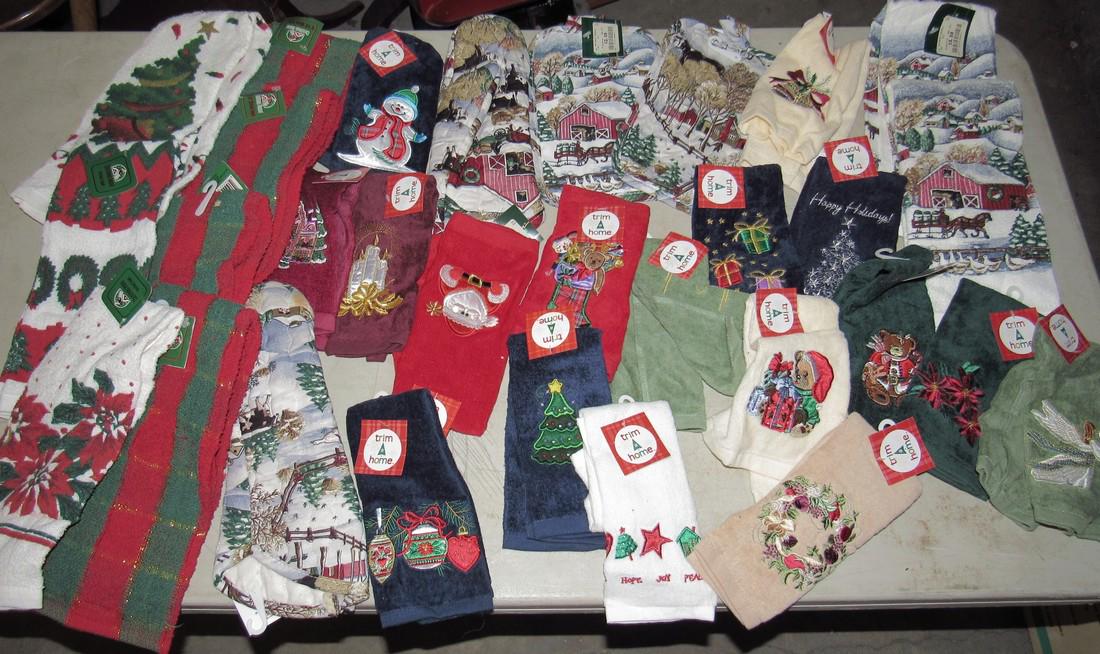 Christmas Dish Towels Pot Holders (1 of 3)