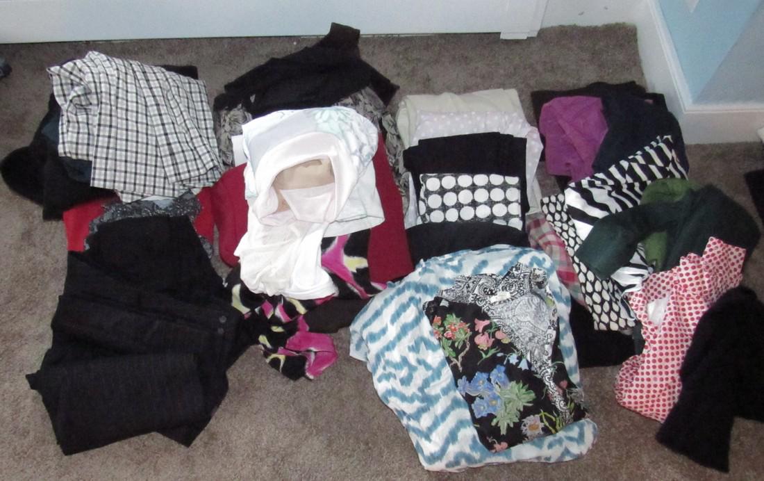 Large Lot of Womens Clothing (1 of 7)