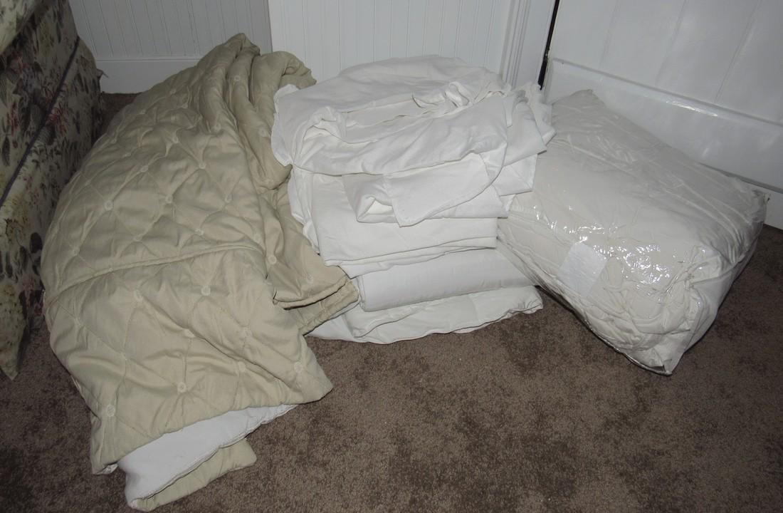 Blankets & Comforters (1 of 1)