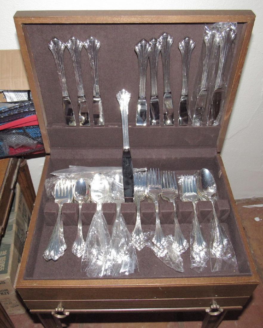 69 Piece Allegro Silver Plate Flatware Set (1 of 4)