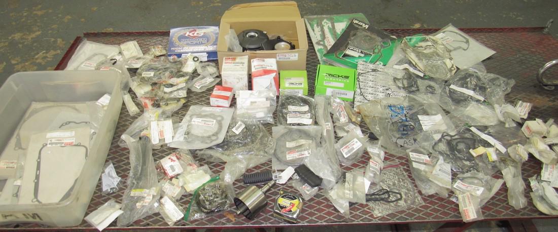 Yamaha Motorcycle Parts Lot Crank Case Cover Gaskets (1 of 12)