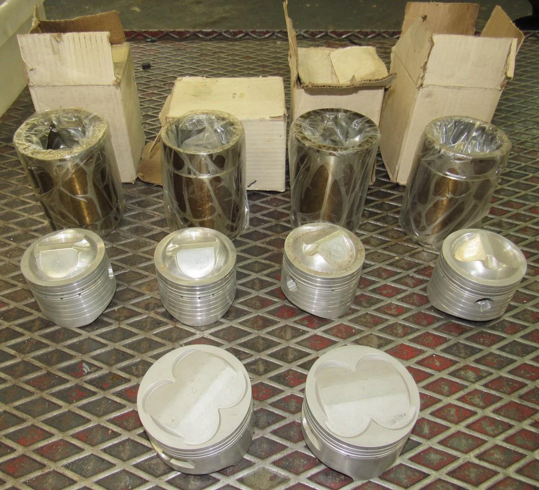 Kawasaki KZ1000 Pistons and Cylinder Sleeves (1 of 4)