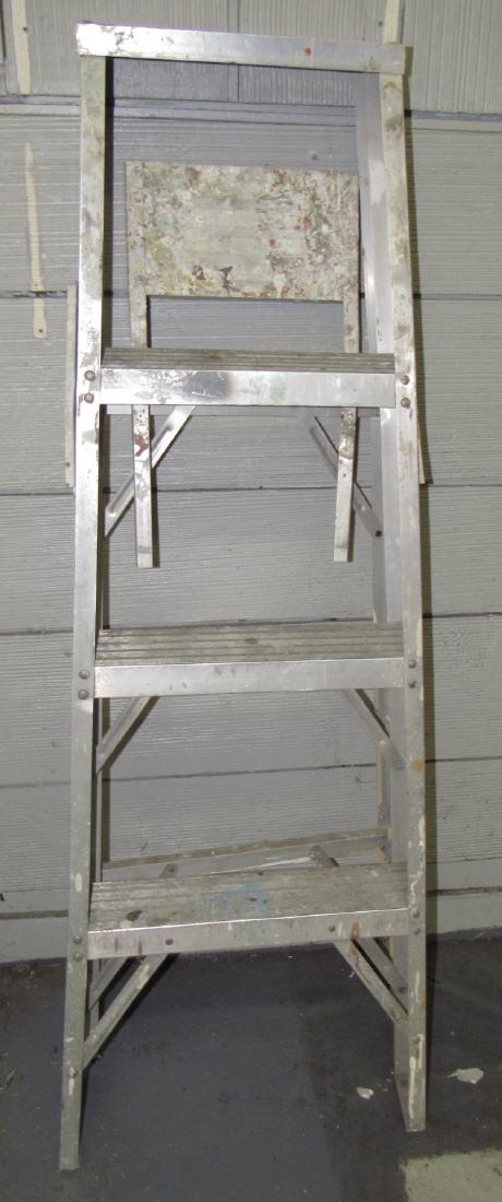 4' Aluminum Step Ladder (1 of 2)