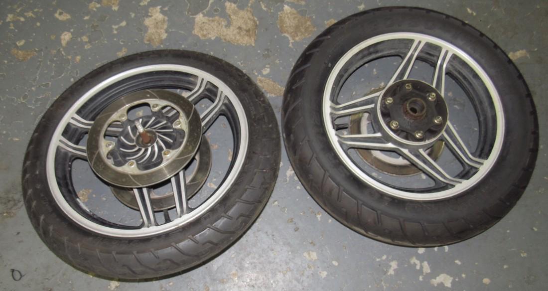 Honda Motorcycle Rims and 100/90-18 130/90-17 Tires (1 of 5)