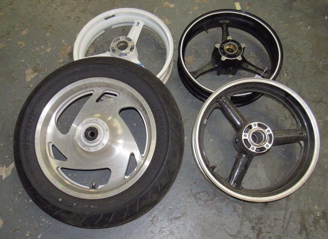 suzuki motorcycle wheels