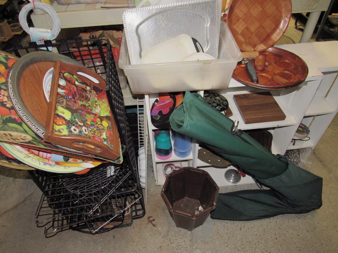 Trays Cutting Boards Shelf Misc. (1 of 5)