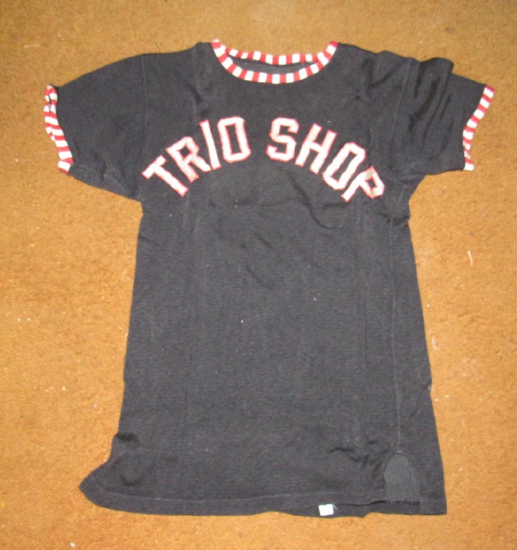 Trio Shop Size Large Vintage Sports Shirt: Size Large
