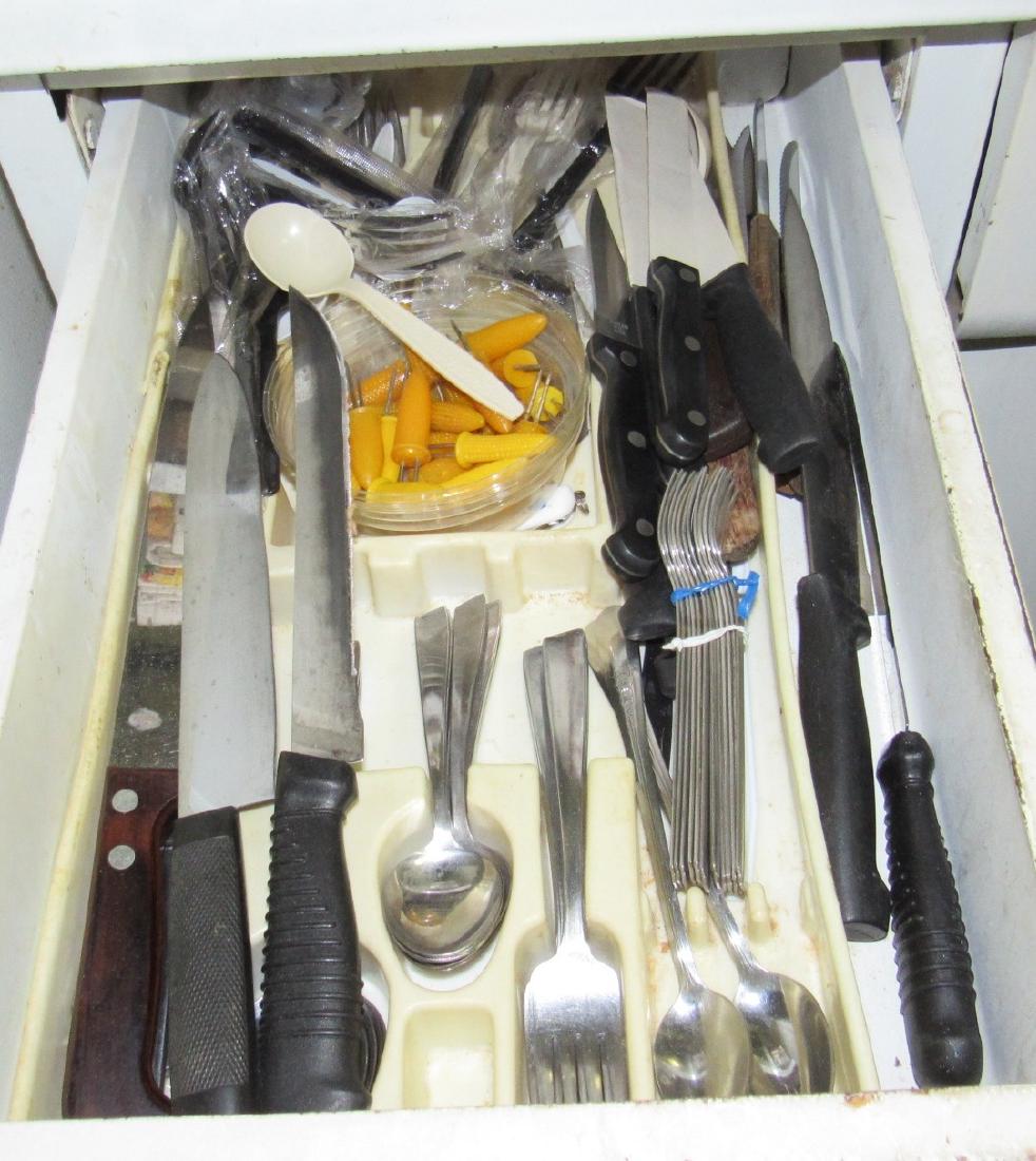 2 Drawers of Silverware Utensils: Getting everything in both drawers