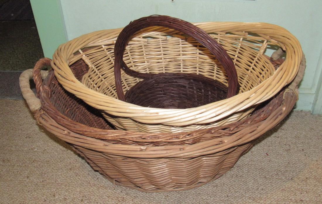 Wicker Laundry Baskets (1 of 2)