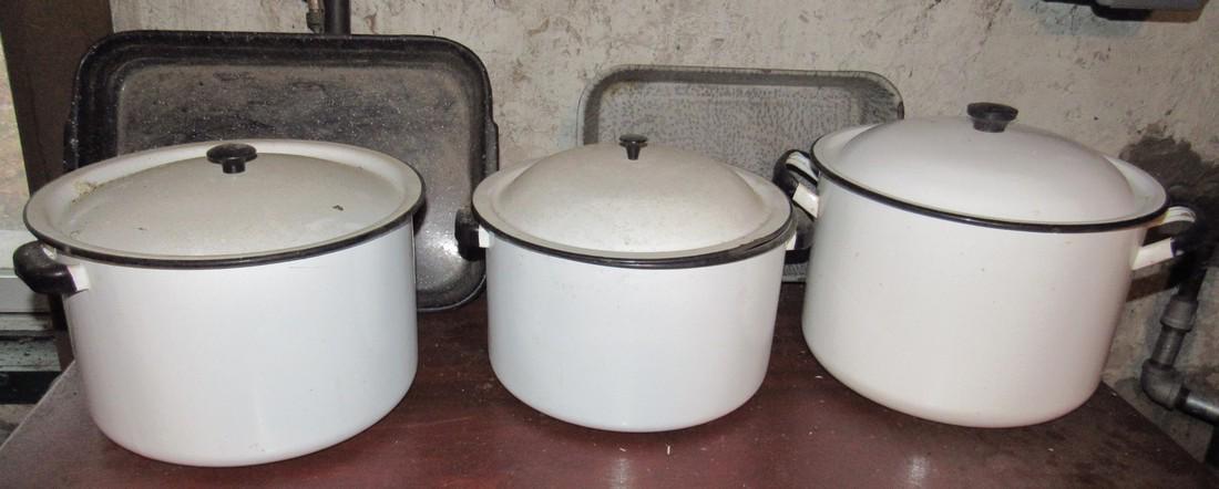 Agateware Pots and Bakeware (1 of 1)