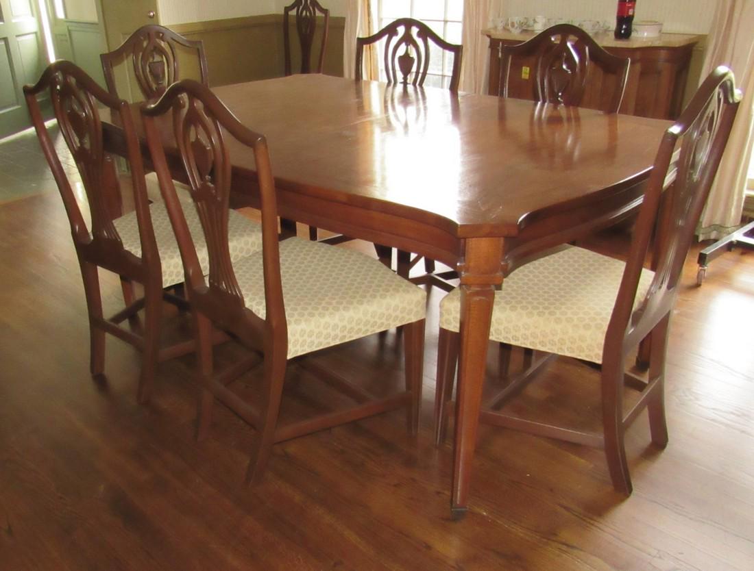 White Federal Style Mahogany Table w/ 10 Shield Back (1 of 10)