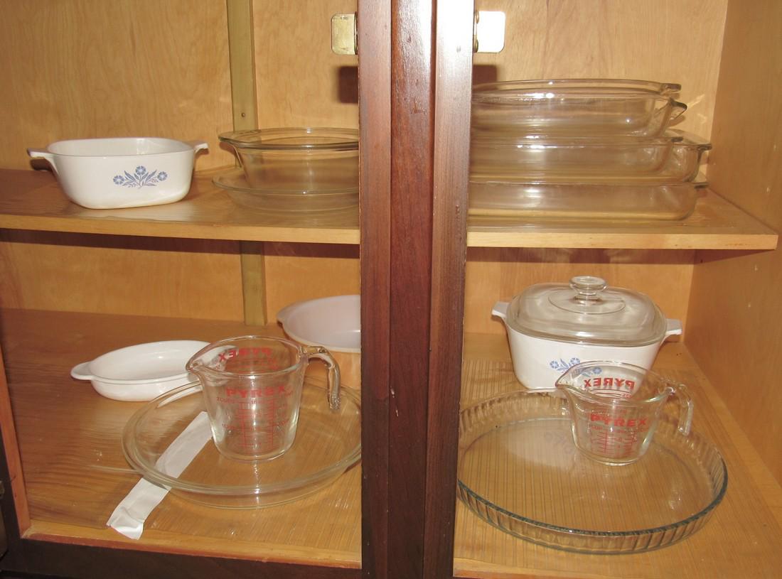 Pyrex Corning Ware Fireking Cookware (1 of 3)