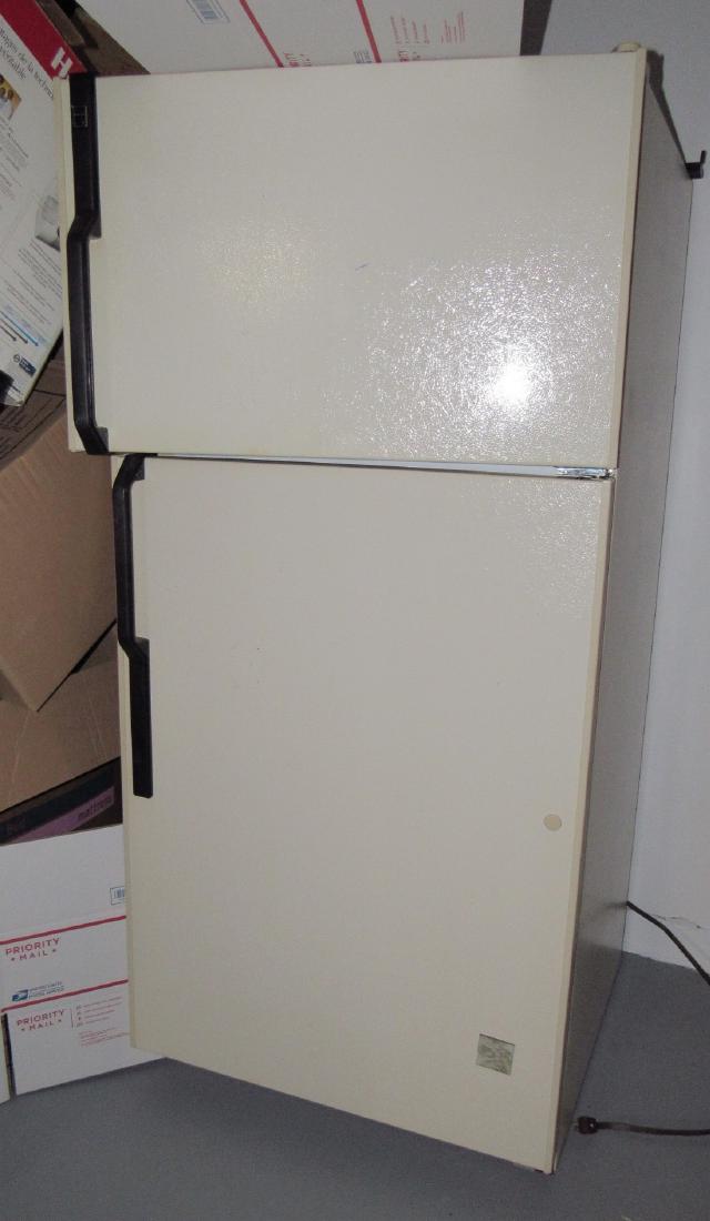 Kenmore Refrigerator (1 of 1)