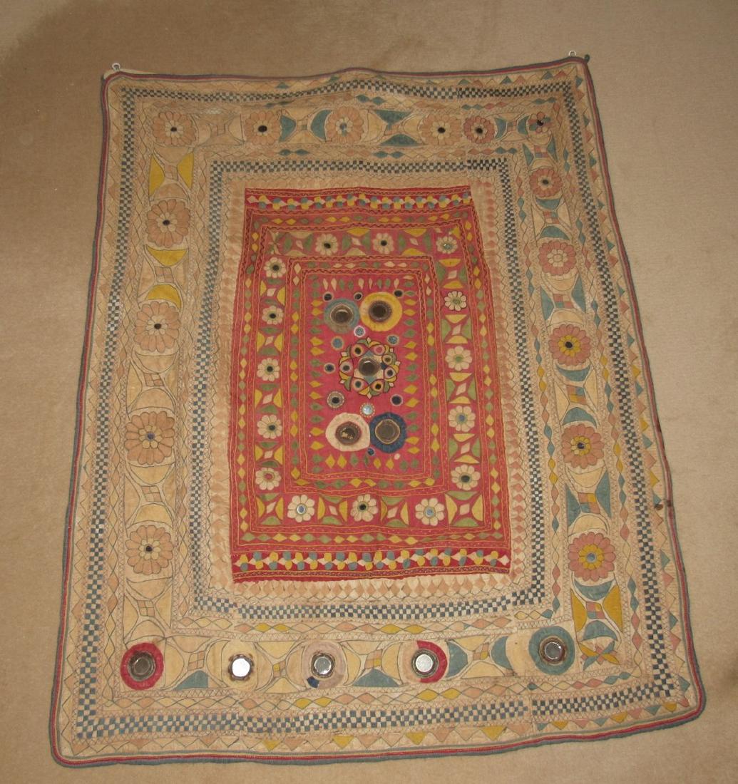 Quilt Wall Hanging with Mirrored Decorating (1 of 5)