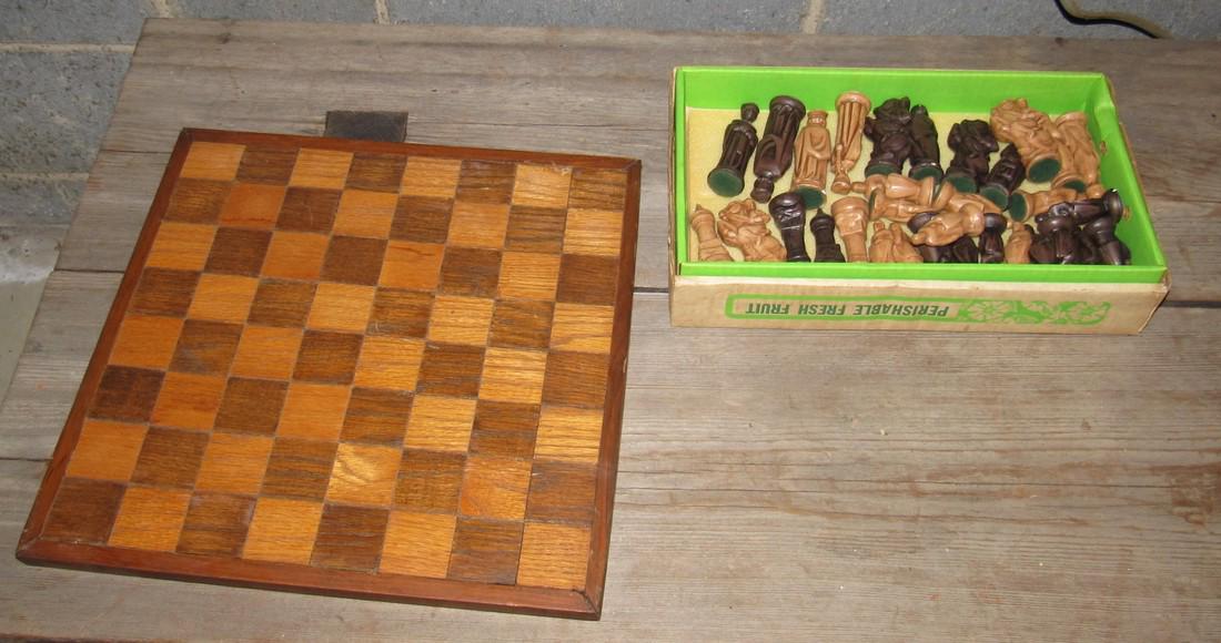 Wooden Gameboard & Chess Pieces (1 of 4)