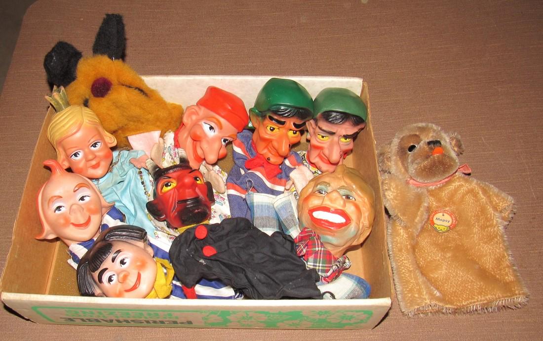 Lot of Puppets Including Steiff: Getting all pictured