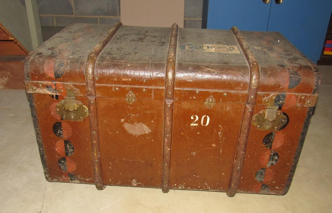 Waldbauer Shipping Trunk (1 of 6)