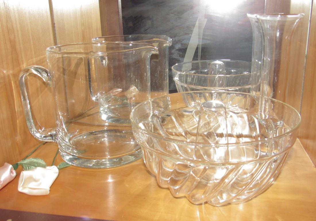Water Pitcher Schott Manz Cake Mold & Vase: Vase is approx 8" tall