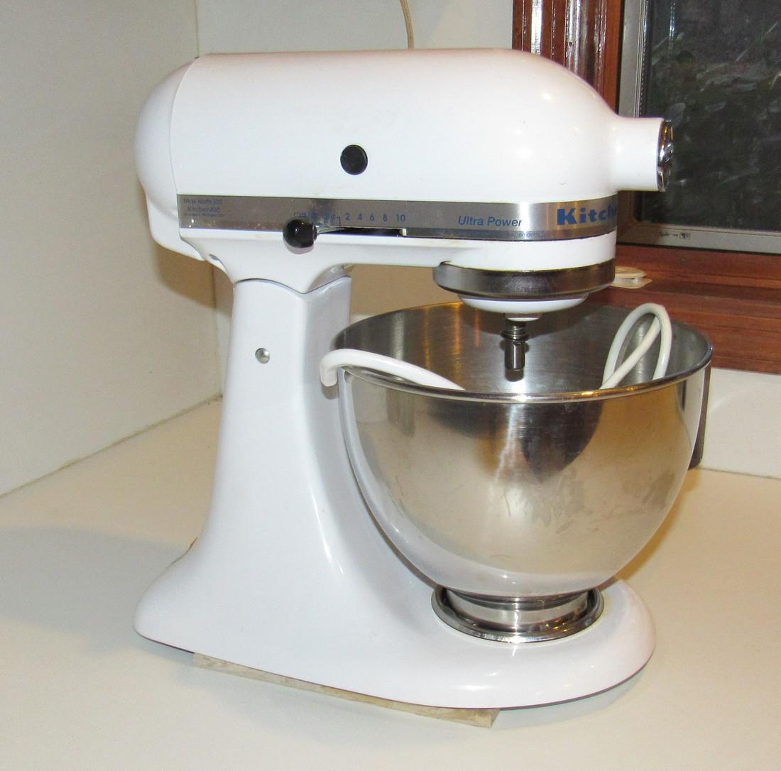 Kitchen Aid Mixer: Works !