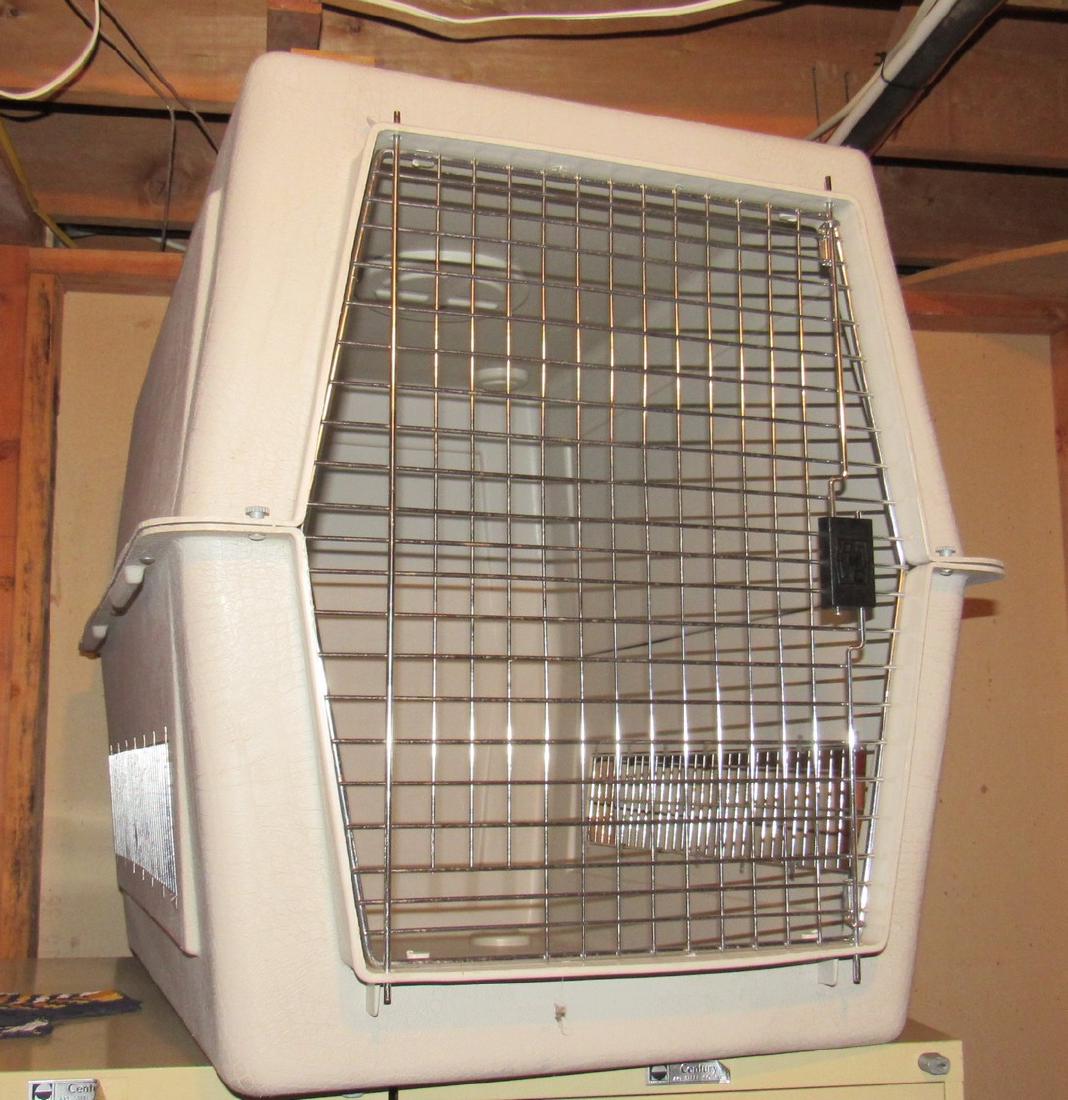 Large Dog Animal Crate: Approx 27" x 40" x 30" tall
