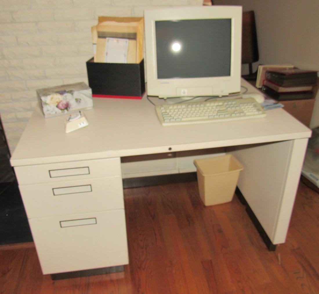 Gateway 2000 Computer Screen Printer Desk and Contents: Desk and contents. Desk is approx 30" x 45"
