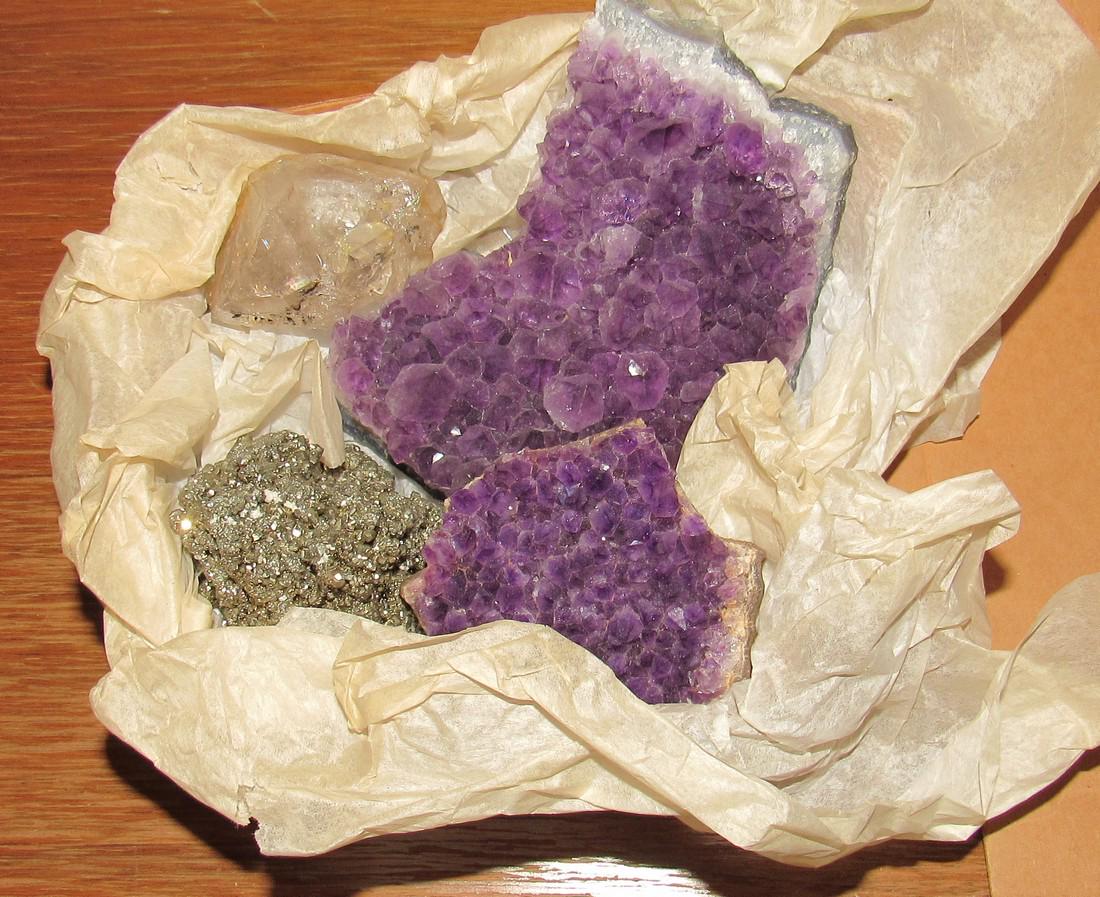 Minerals / Crystals: Getting all pictured