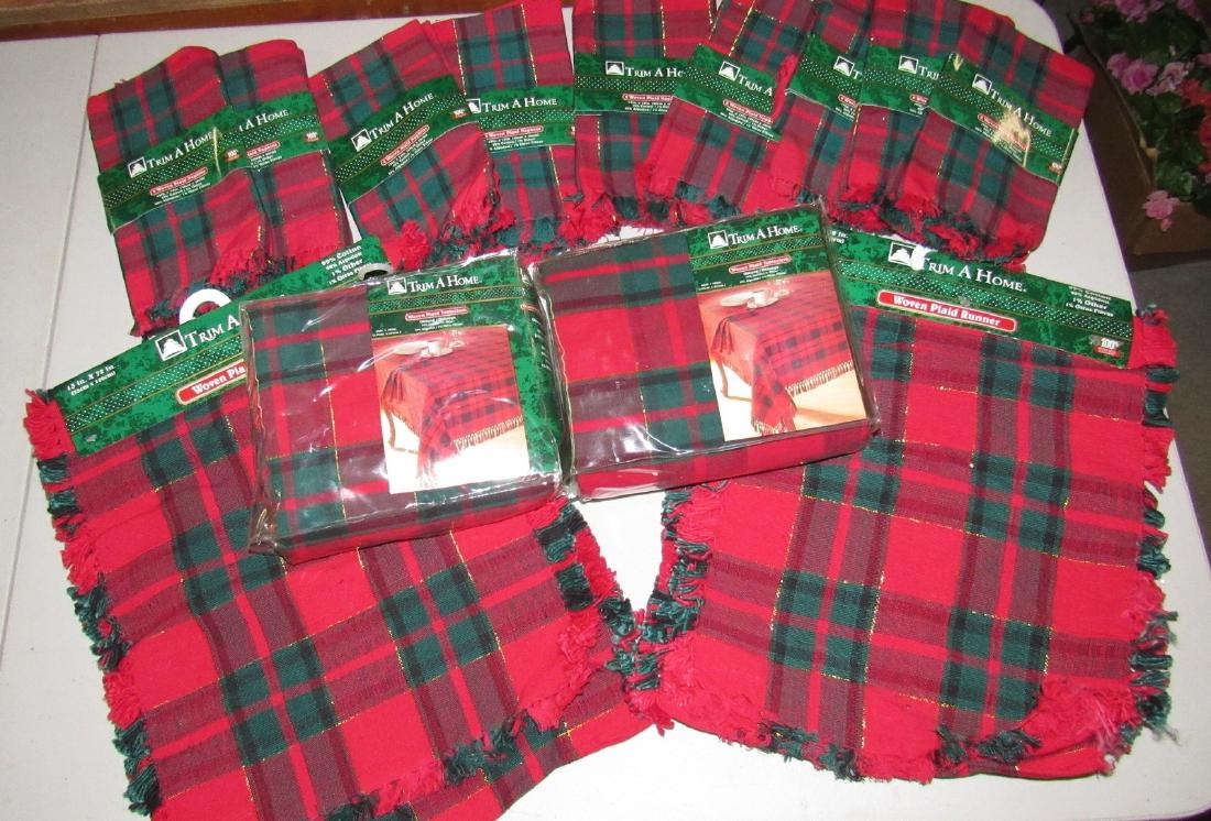 Trim a Home Table Clothes Napkins Runners (1 of 4)