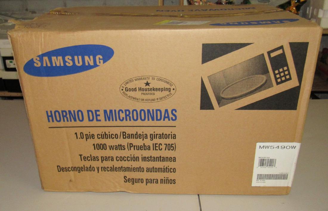 Samsung 1 Cu. Ft Microwave New in Box (1 of 2)