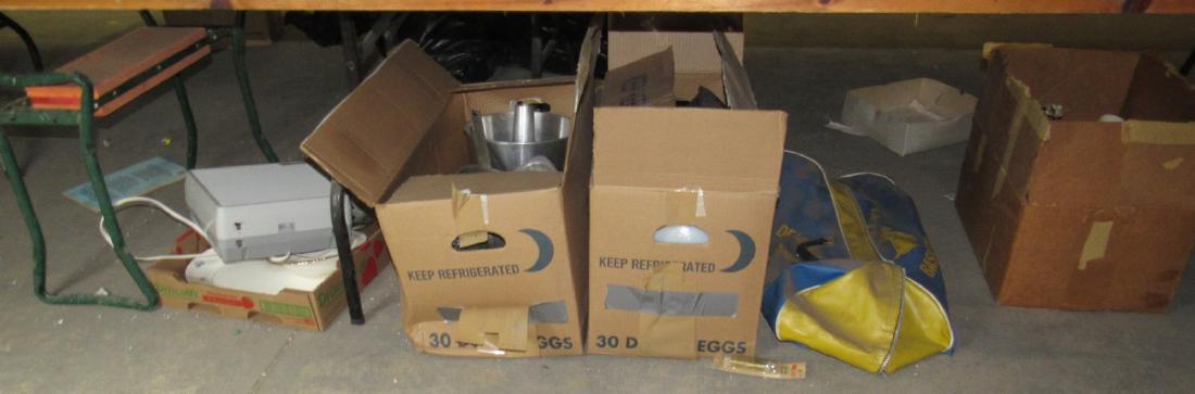 Aluminum Kitchenware Pots Pans Bench (1 of 6)