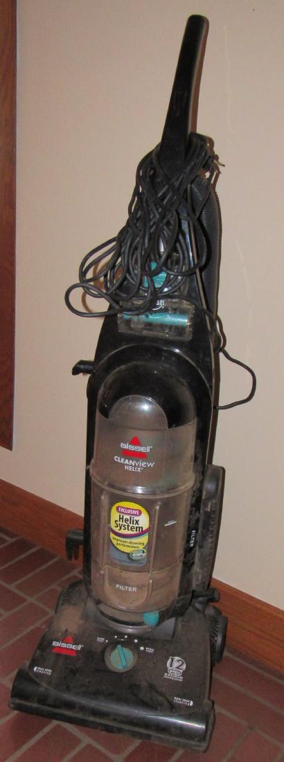 Bissell Vacuum Cleaner (1 of 1)