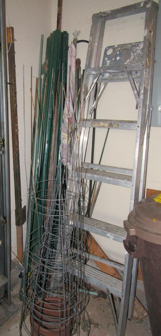 6' Aluminum Step Ladder Fence Posts Tomato Cages: Cages , ladders, and fence posts