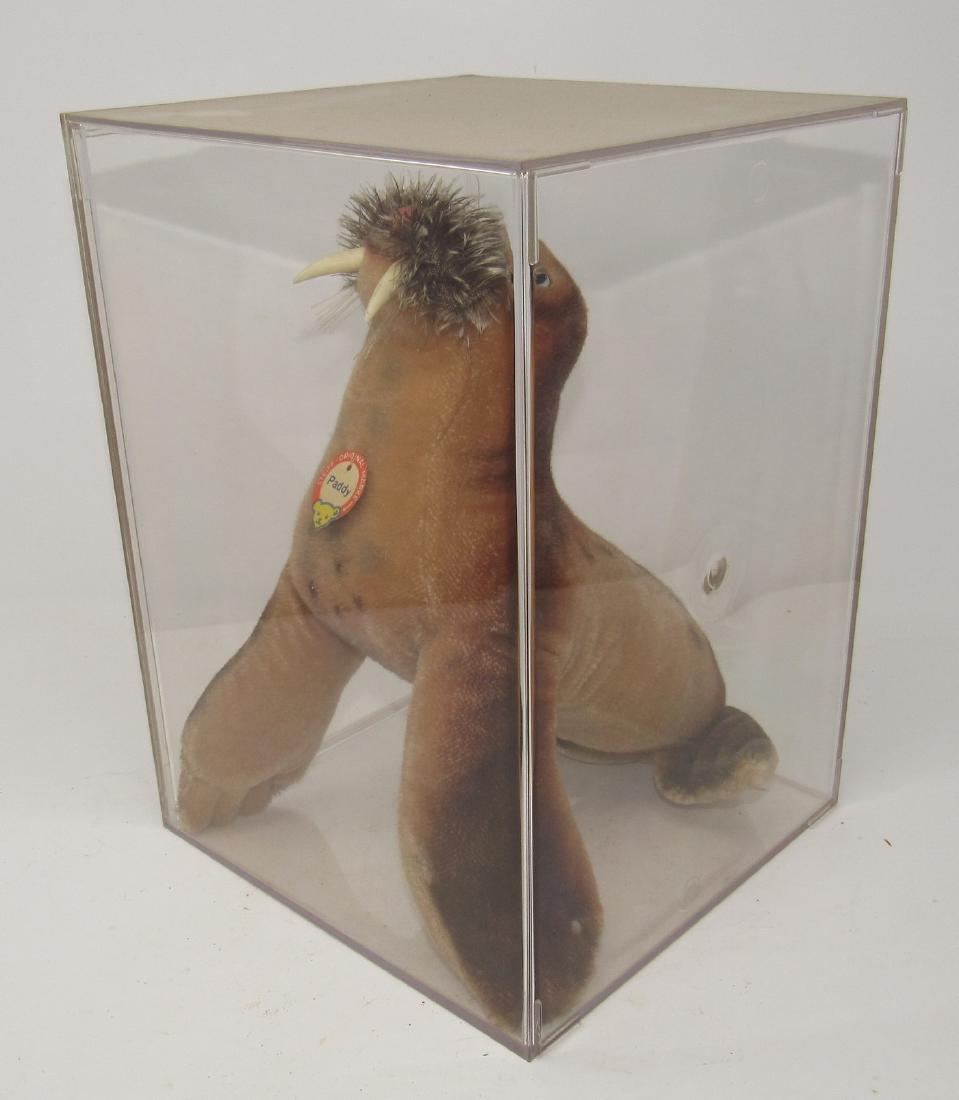 Large Steiff Paddy Walrus: Apprx 12" tall. Has button in foot.