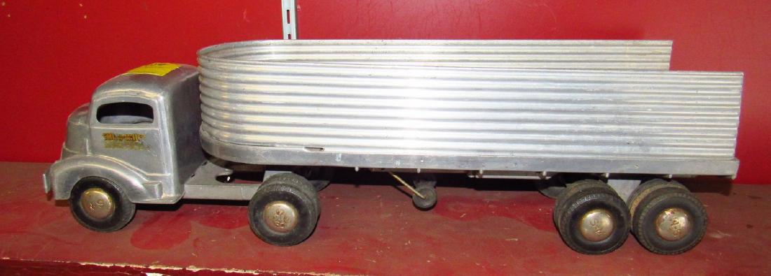 Smith Miller Tractor Trailer Toy Truck: Apprx 23" long. No dents or dings.