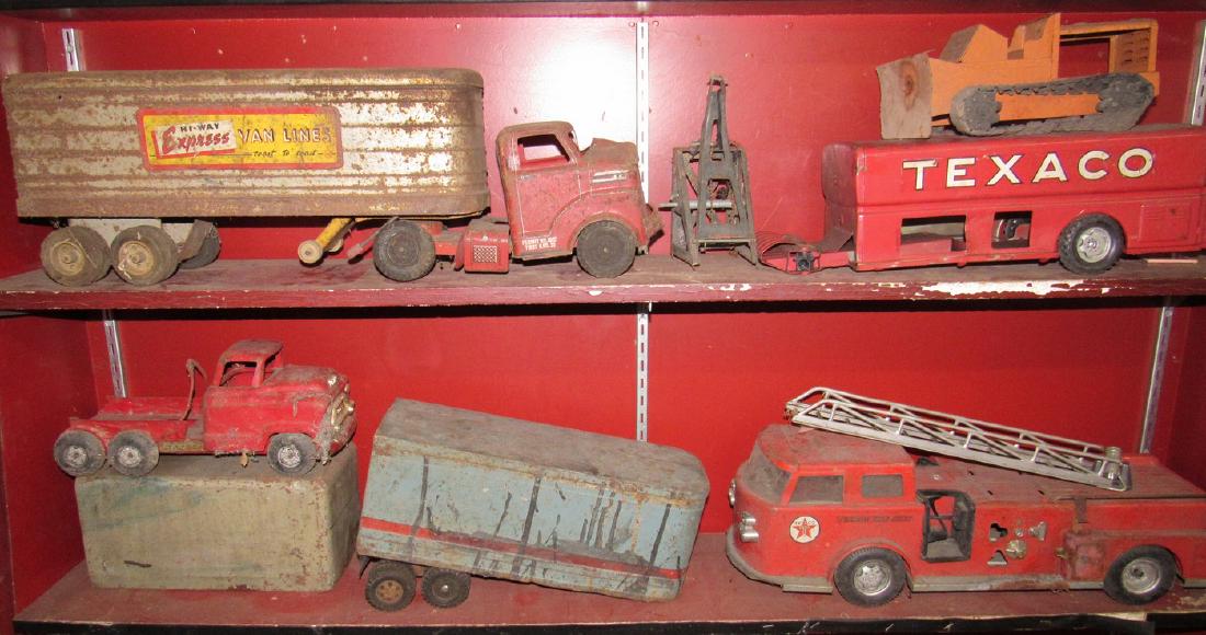 Toy Trucks Construction Texaco Buddy L: You are getting all the toys on the 2 shelves. All have damage and need repair