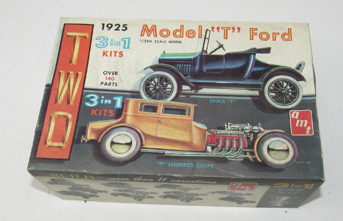 1925 Model T Ford AMT Model Car Box with Parts: Getting all pictured in box. We do not check to see if there are missing or broken parts. Sold as pictured.