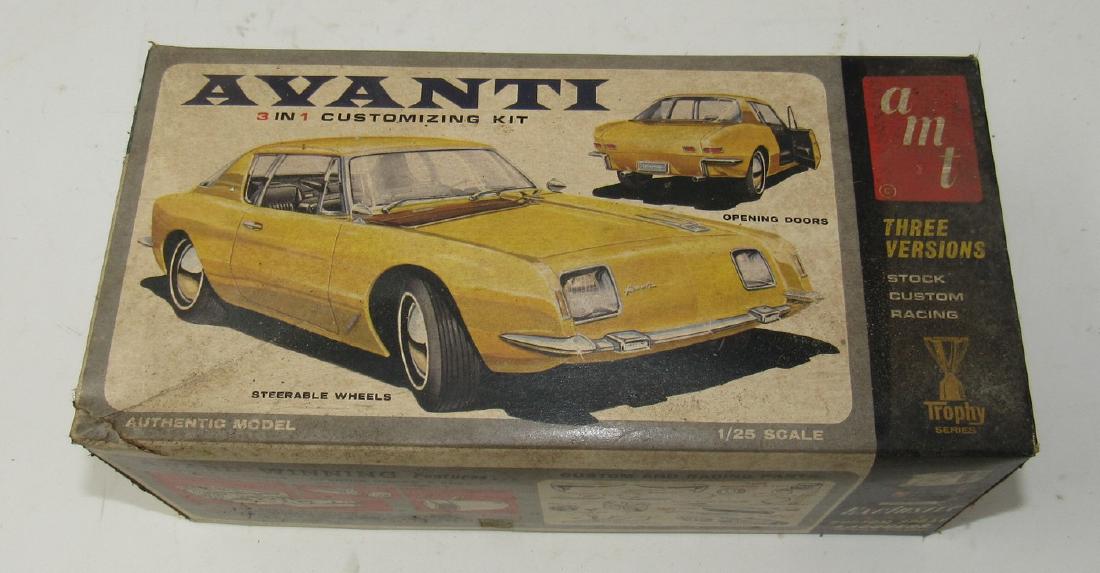 AMT Avanti Customizing Kit Model 2064-150: We do not look thru and make sure all the parts are there or if there are any broken pieces. Sold as is,