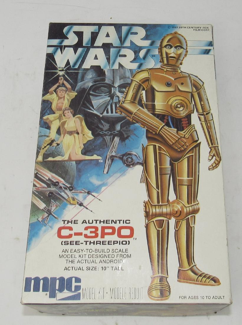 Star Wars C-3PO MPC Model Kit: Box is in nice condition. We do not make sure all the parts are there, or if there are any broken parts. Sold in as is, as pictured condition