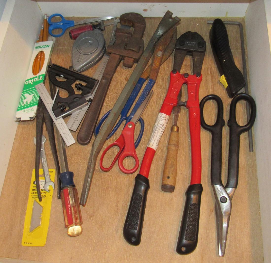 Bolt Cutters Pry Bar Snips Square: Getting all pictured in drawer
