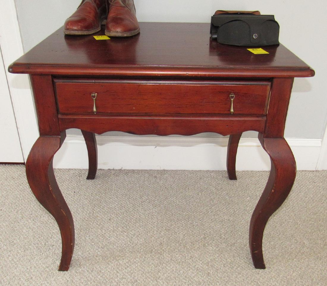Habersham Plantation End Table: Approx 21 1/2 "x 26" x 24" tall. Nice condition, with minor wear. Does not include items on it